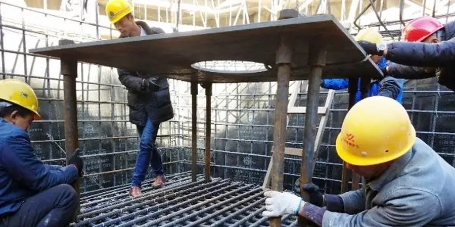 Diseño de aislación sísmica de base en Alto Hospicio: Protección estructural para la Pampa del Tamarugal